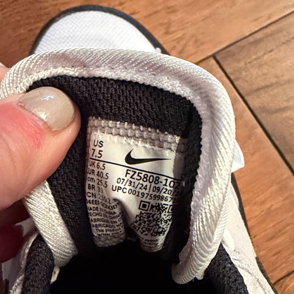 Nike White and Black Running Sneaker - Swoosh Accent - Picture 3 of 7